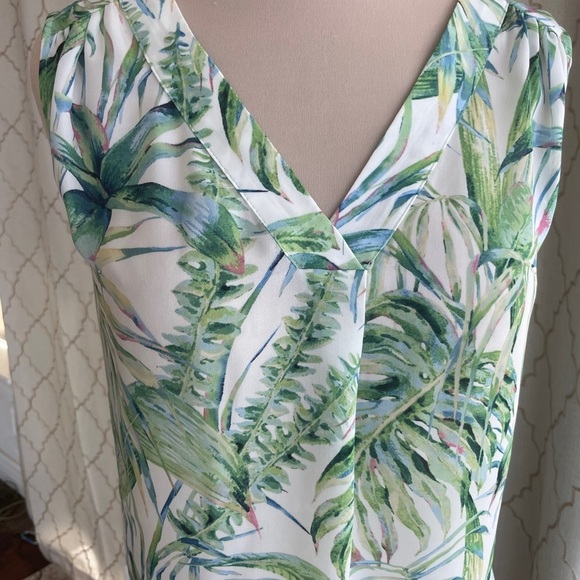 Carolina Belle Montreal Tropical Leaf Print Sleeveless Top, Size Medium - Picture 11 of 14